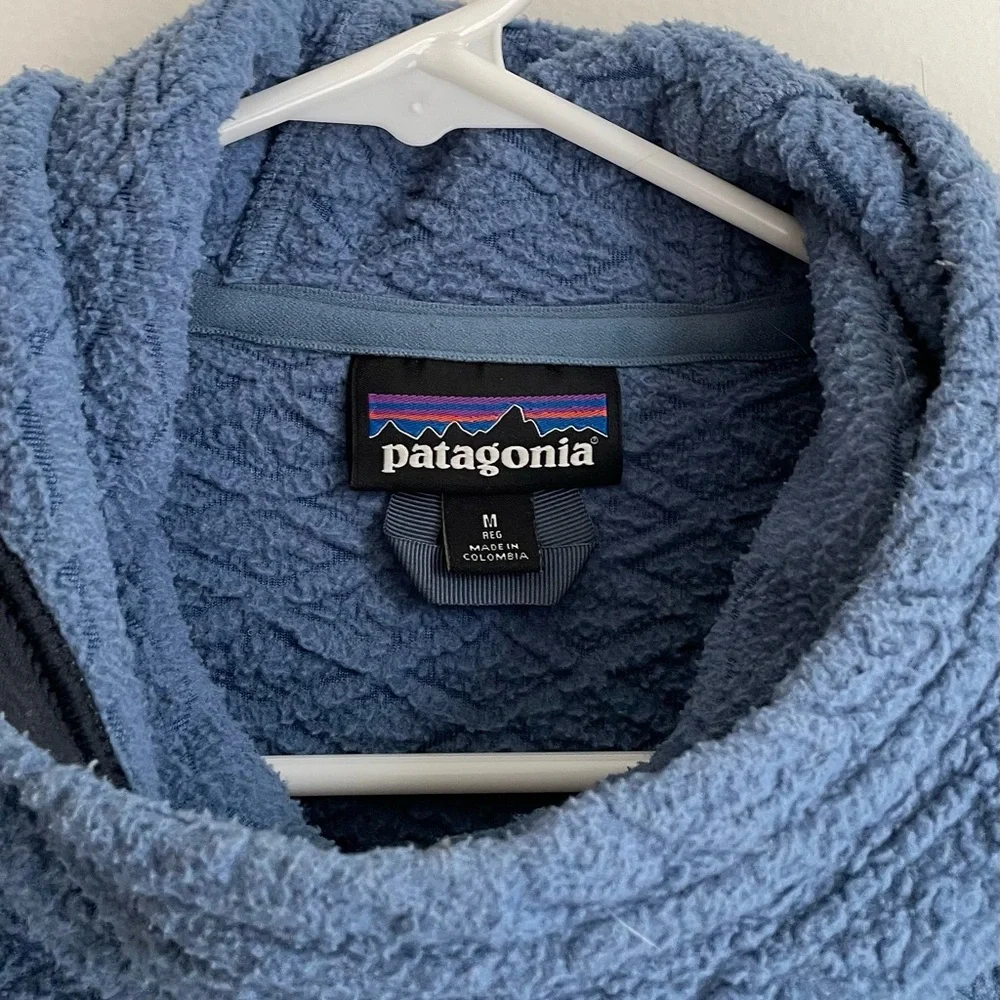 Patagonia Diamond Capra Hoodie Fleece in Woolly Blue - Picture 2 of 4